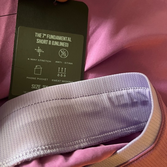 Fabletics Fundamental Shorts 3 X - Picture 10 of 13